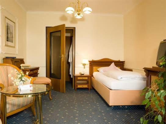 Hotel Sacher-Stoiber Bad Füssing Extérieur photo